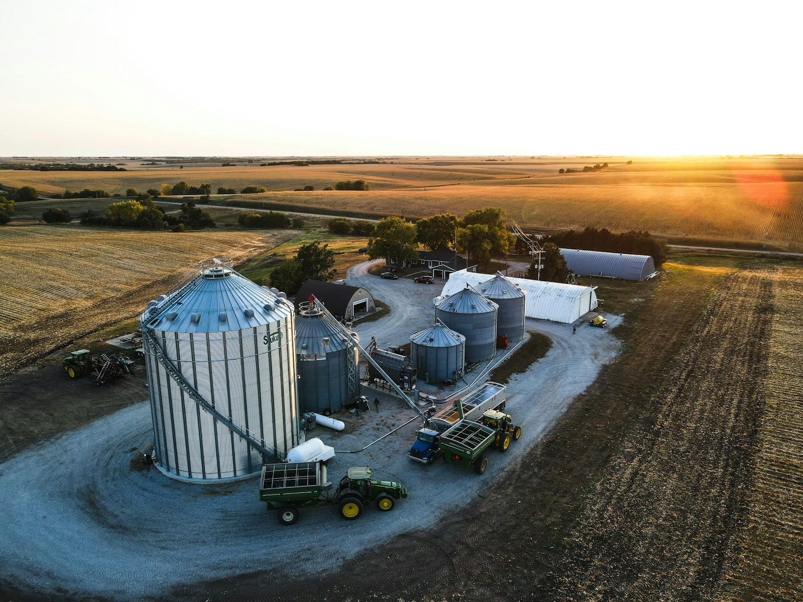 Ferme agricole - jonction électrique